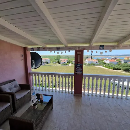 Opetuk Apartament *