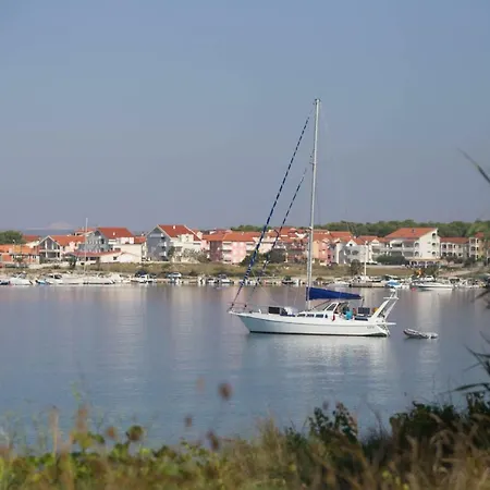 Apartman Opetuk Povljana