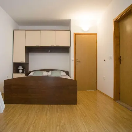 Apartment Opetuk Povljana